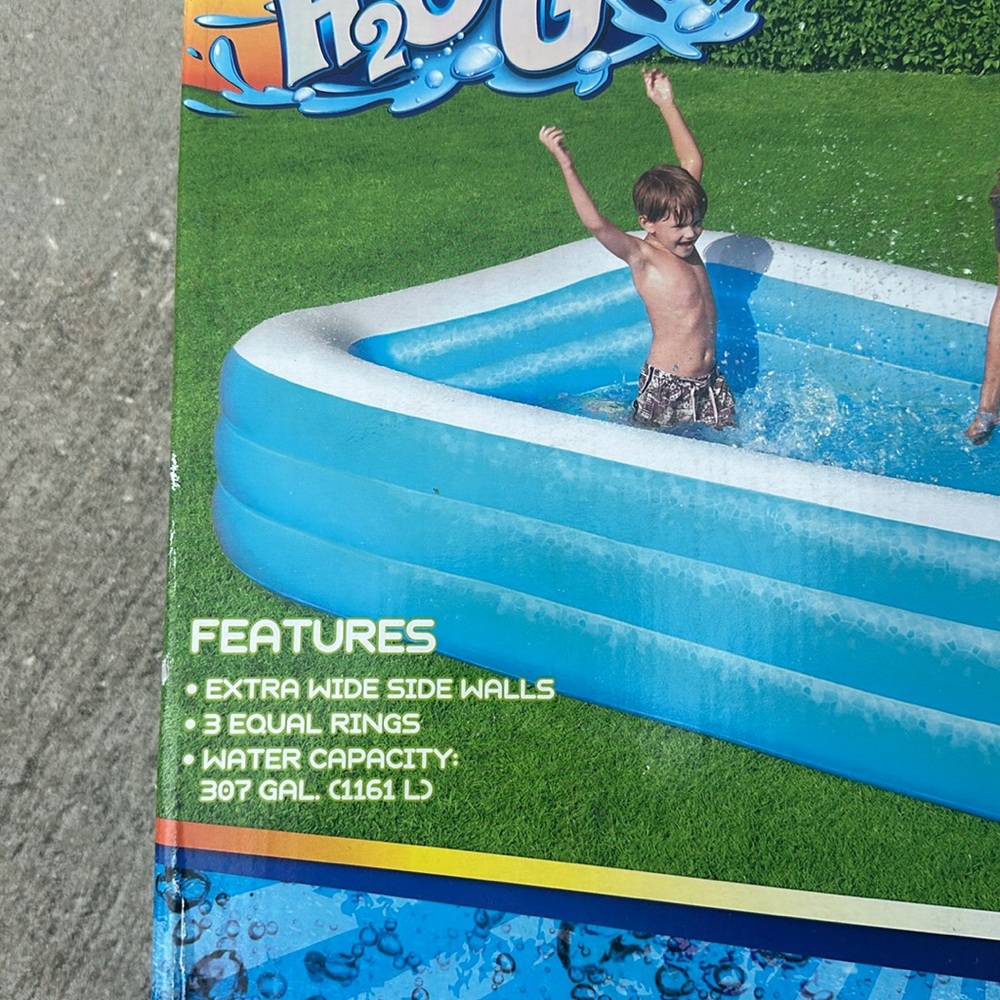 Swimming pool - Picture 3 of 4